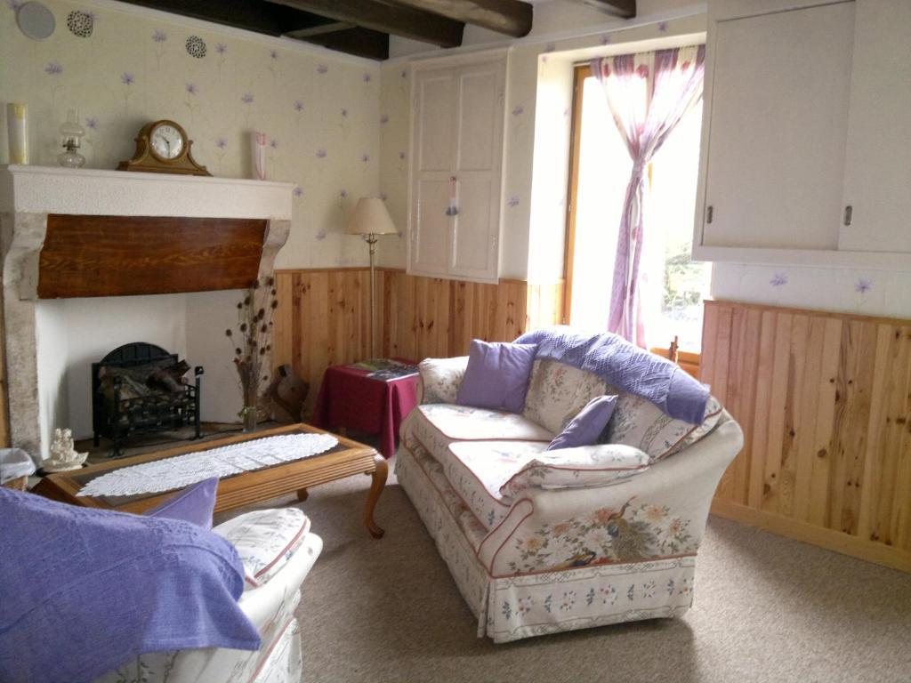 La Maison Jaune Bed and Breakfast Bouresse Buitenkant foto