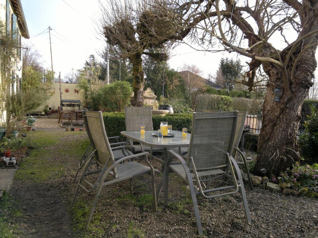 La Maison Jaune Bed and Breakfast Bouresse Buitenkant foto